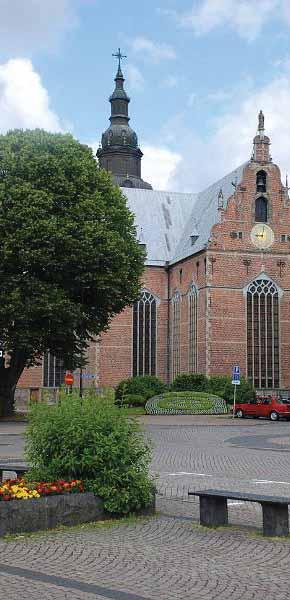 Trefaldighetskyrkan, Kristianstad ÅHUS (L:K 14) Småskalig stadsmiljö med bibehållen medeltida karaktär som visar lundabiskopens inflytande under medeltiden.