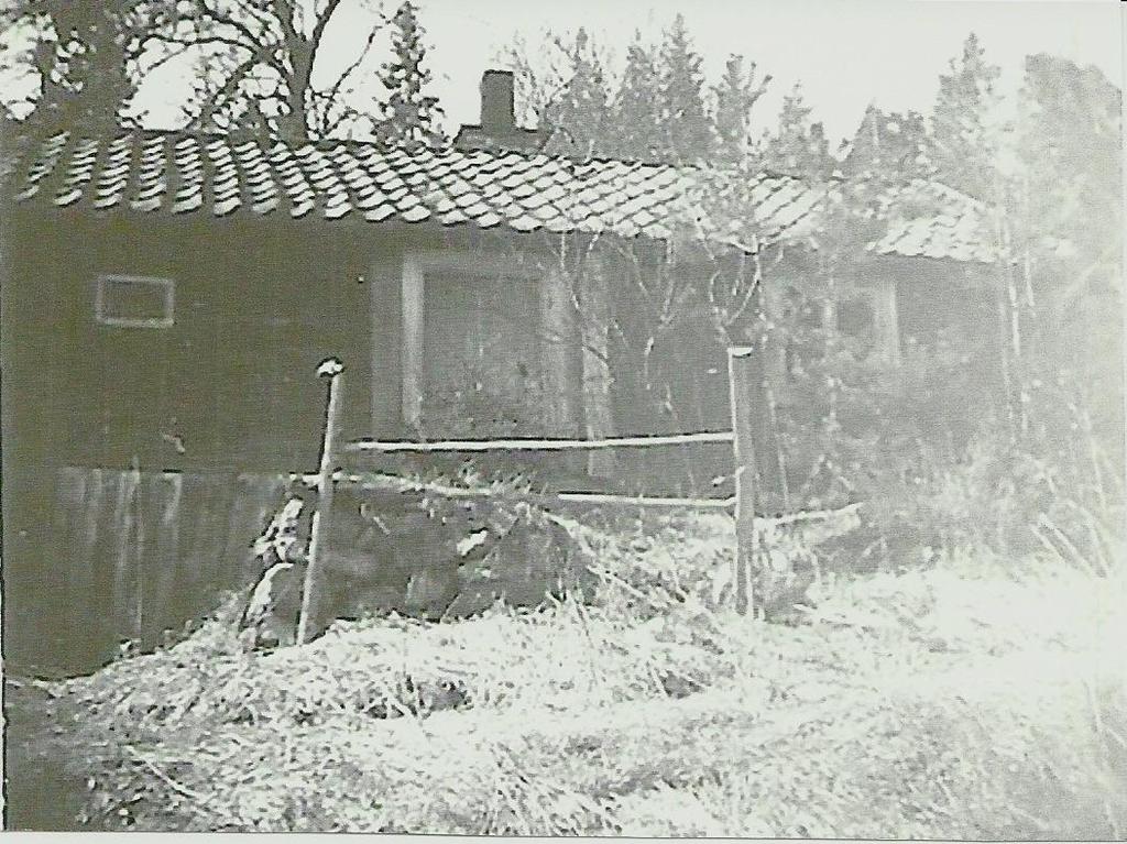 Nya Hyttan i början på 1950-talet. Hyttan köptes i mitten av femtiotalet av Erik Fredriksson utav Karl Andersson i Kilinge.
