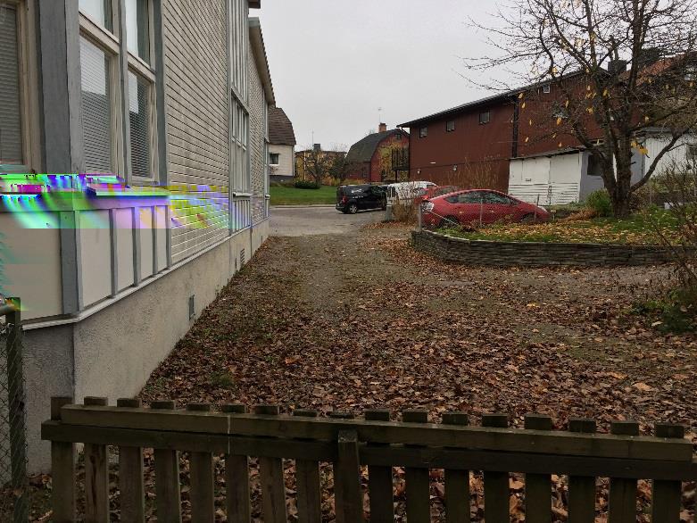 LILLÄNGSSKOLAN, FASTIGHETEN STATORN 5 Dagens tillfarter till Statorn 2, 6 samt 7 genom förskoletomten, direkt söder om skolan. Statorn 2, 6 och 7 till höger i bild, förskolan till vänster i bild.