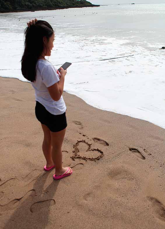 På stranden i Kenting startade. Det var på denna plats vi första gången fick se vår lilla tjej - på riktigt. Vi möts av ansikten - en del som vi känner igen.