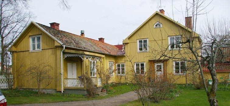Det finns kaffekvarnar bevarade på Bergströmska gården, som han har tillverkat.