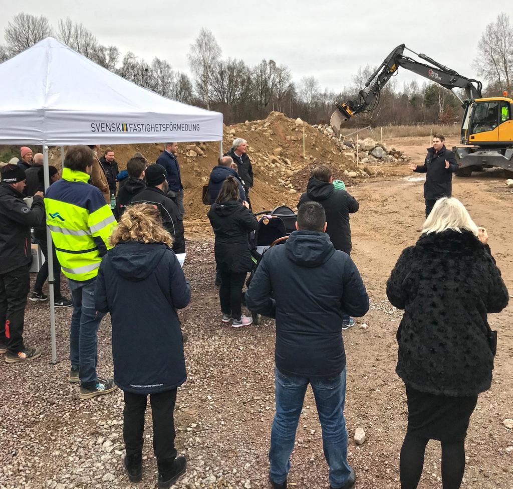 GBJ Bygg och Svensk Fastighetsförmedling var på plats och bjöd på soppa och berättade mer om våra kommande bostadsrätter. I Brf Södra Råstenen bygger vi 29 stycken bostadsrätter i storlekarna 3-4 rok.