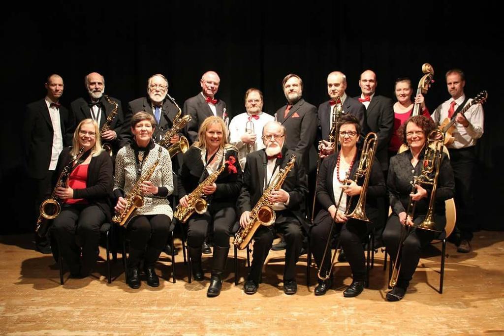 marraskuuta klo 18 konsertoivat Mathias Sandberg / Mariah Hortans Duo Christmas Jazz Dragsfjärdin kirkossa. Sandberg soittaa kitaraa ja Hortans laulaa.