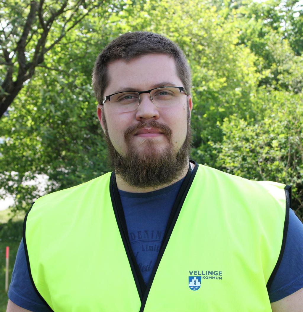 "Du är alltid välkommen att prata med oss" Några frågor till Kim Borg, en av Vellinge kommuns trygghetsvärdar. Trygghetsvärdarna börjar synas ute i kommunen i sommar. Vad gör en trygghetsvärd?