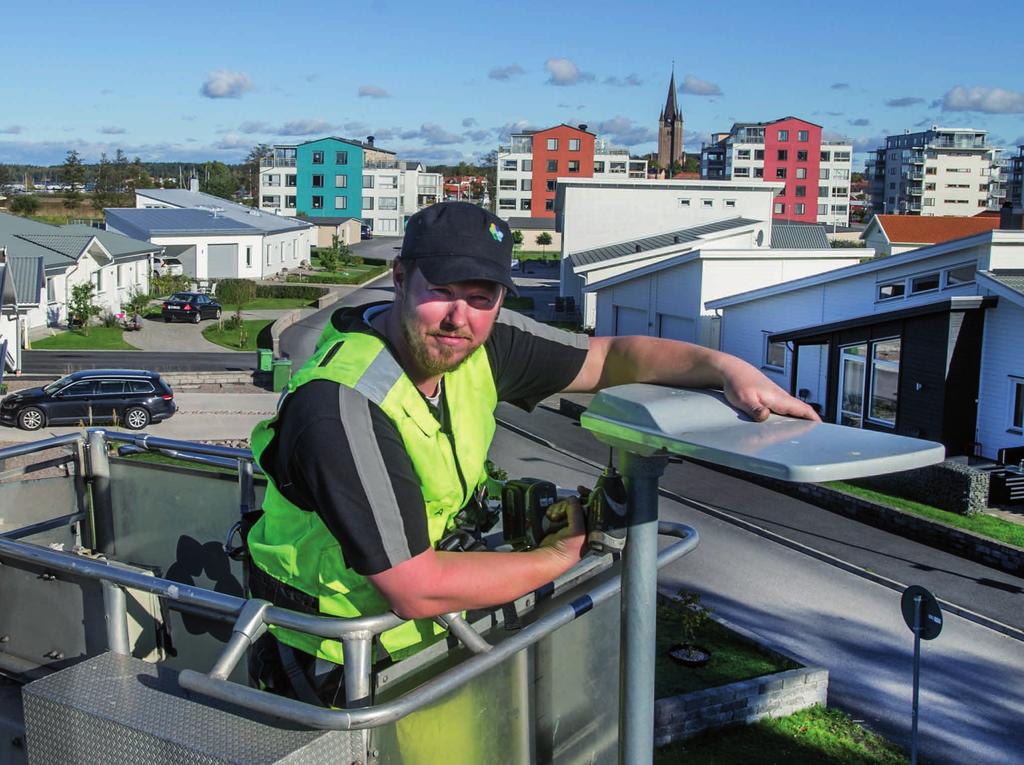 Entreprenad har förutom sin normala verksamhet med drift och underhåll av gatubelysningsnät även avslutat arbetet med att byta ut samtliga belysningsarmaturer i Mariestad.