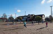 Umeå södra landsbygd Här finns varierade jordbruks- och skogslandskap med gamla jordbruksbyar som ger invånarna möjlighet att bo i en trivsam och rofylld lantlig miljö.