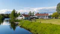Sävar-Holmön Sävar-Holmön karaktäriseras av varierade kustmiljöer, dess skärgård och fjärdar där land så småningom övergår till öppnare vatten.