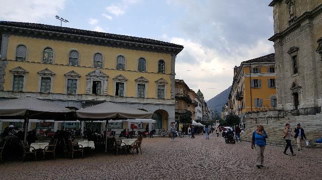 Ticinos Höjdpunkter, 6 nätter 2(8) Dag 1 Ankomst till Bellinzona Bellinzona är huvudstad i kantonen Ticino.