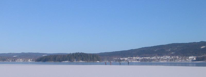http://www.frilufts.se/vanerskridsko/arvika/turrpt/03-04/20040214151555/akning_vid_kanten.jpeg http://www.