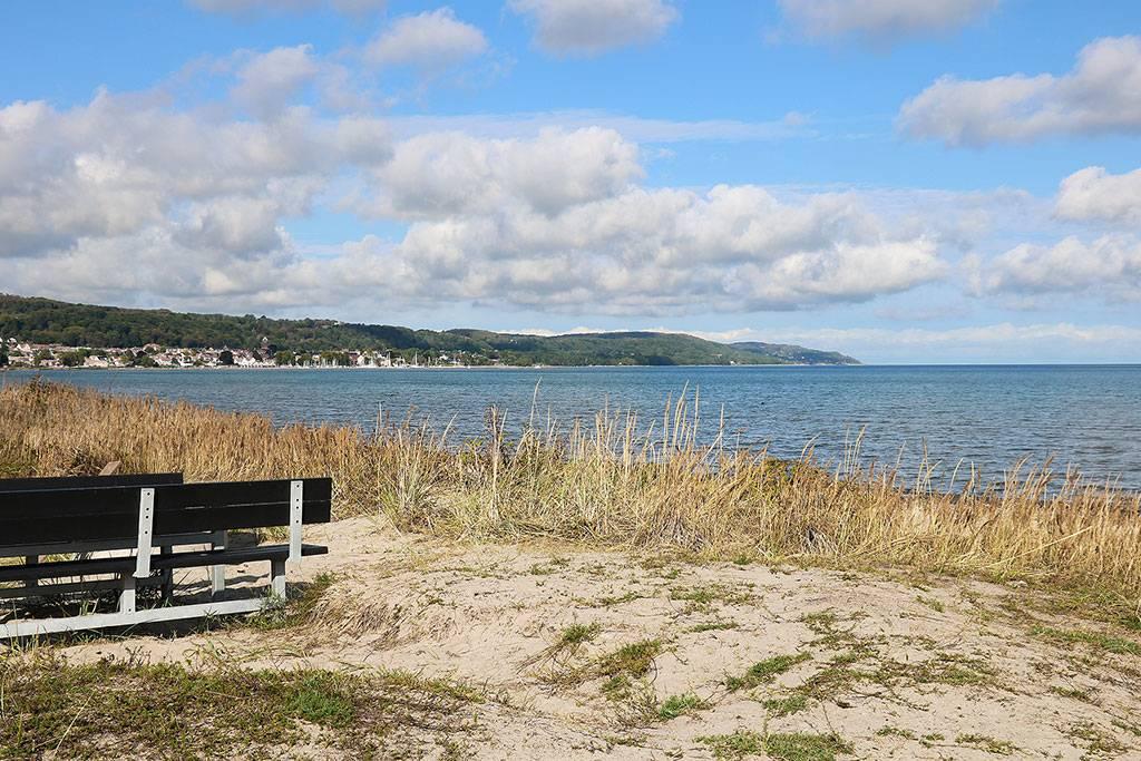 nedanför