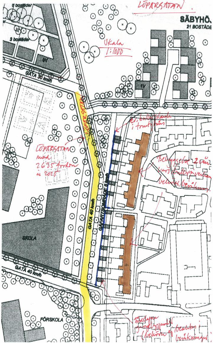 19 7. Bullerberäkningar Löpargatan (södra) För dessa beräkningar är det data från snitt 11 i Figur 2 som har använts (2635 ådt, 7% tung trafik, 40 km/h).