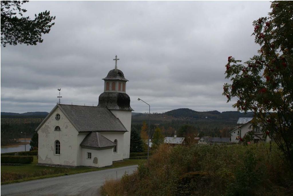 Figur 5. Utsikt mot Borgvattnets kyrka med nuvarande utseende sedan 1840. Fotografiet är taget från vägen som leder upp mot prästgården, omtalad för spökerier. 2.