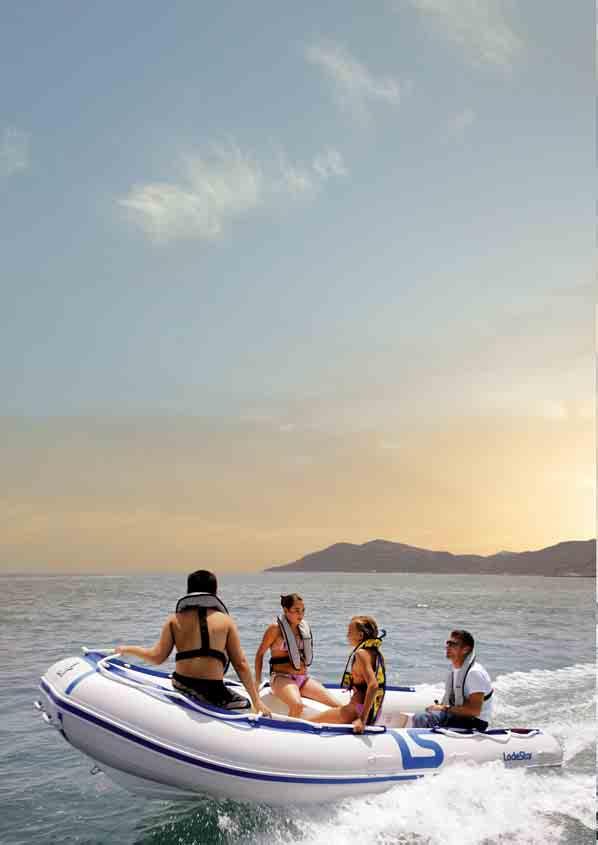 RIB Open 260 290 320 350 410 450 500 Alla fördelar RIB-båtar (Rigid Inflatable Boats) har mycket komfortabla gångegenskaper olikt någon annan båttyp.