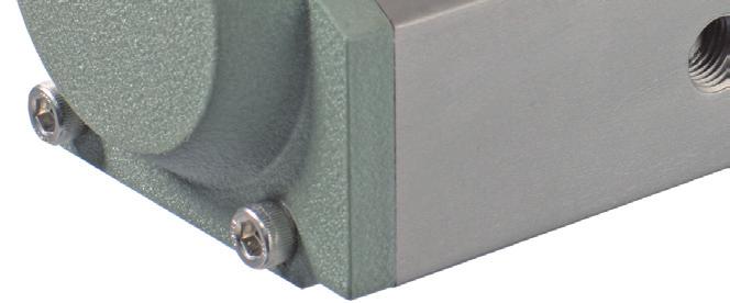 Gavlar Epoxitäckta (över 150 µm) gavlar av pressgjuten aluminium ger maximal motståndskraft mot ämnen som kan vara korrosiva.