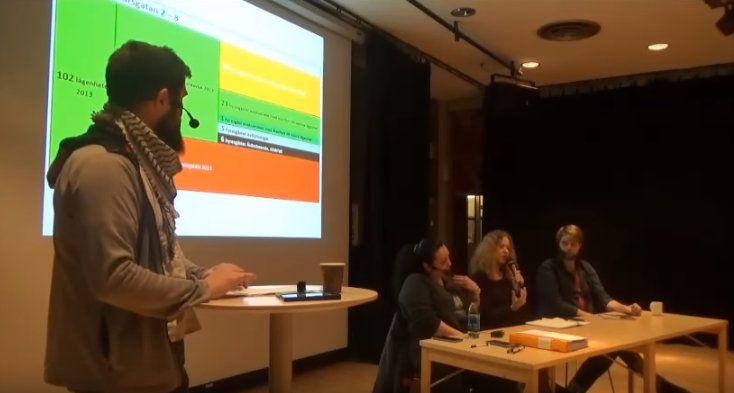 Panelsamtal Panelsamtal om Frölunda torg i förändring På Frölunda kulturhus anordnade vi ett samtal om gentrifiering och renovräkning.