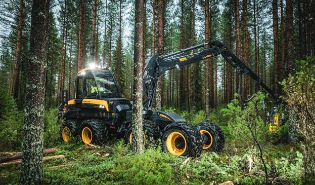 12 SKÖRDARE 13 PONSSE FOX En smidig gallringsskördare för svår terräng och mjuka marker.