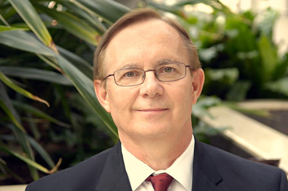 Ron Evans Controller och finanschef, Texas Onshore Resources Ron har en Bachelor of Science i redovisning.