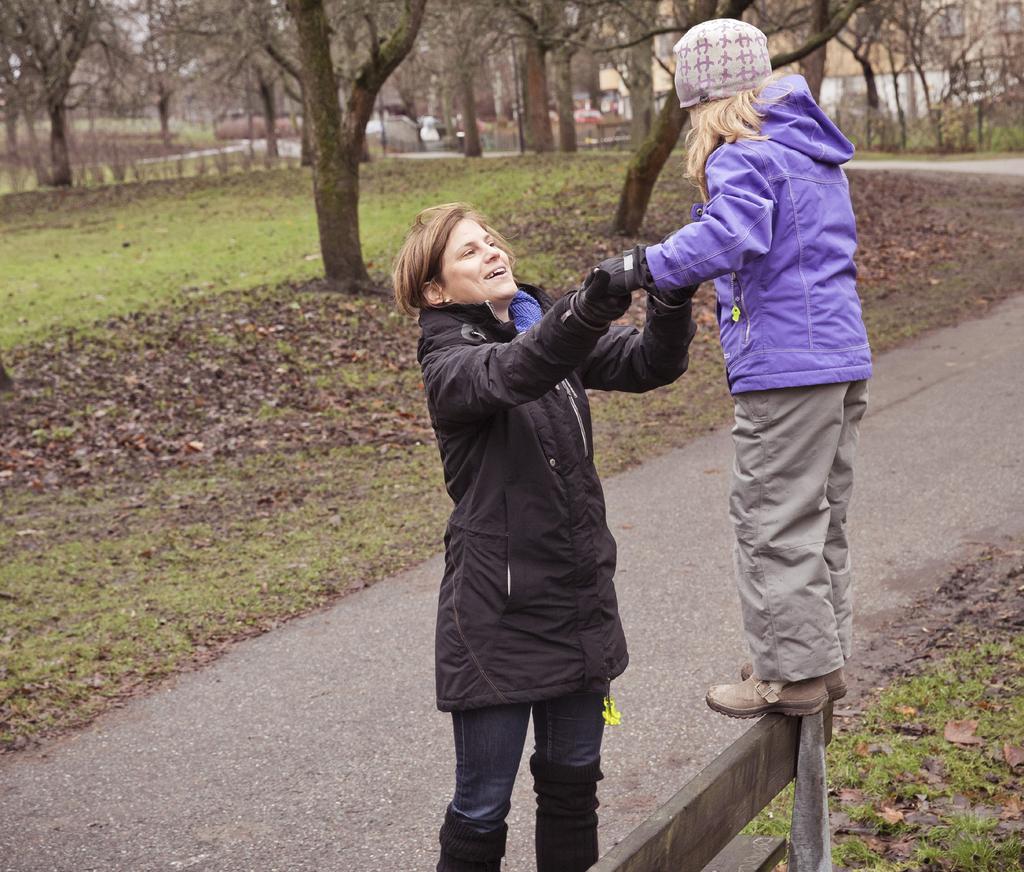 Cancerrehabilitering ger stöd i hela livssituationen Cancerrehabilitering syftar till att förebygga och reducera de fysiska, psykiska, sociala och existentiella följderna av