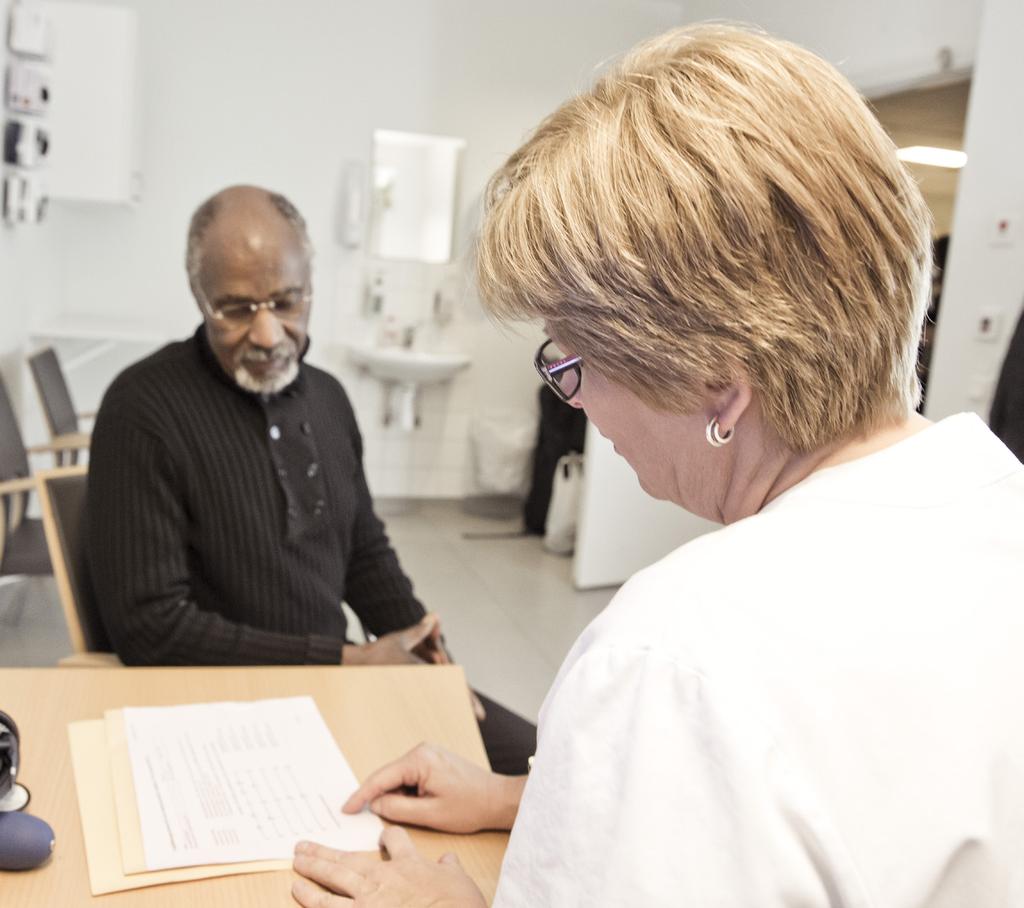 Kontaktsjuksköterskan har dessutom ett tydligt skriftligt uppdrag kunskaper som regleras av innehåll och avgränsningar i varje patientprocess ansvar för att en individuell skriftlig vårdplan