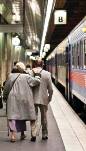 Varför dela Trafik i två verksamhetsområden? När Trafikverket skapades var tiden knapp och högsta prioritet var att säkra trafiken på väg och järnvägar.