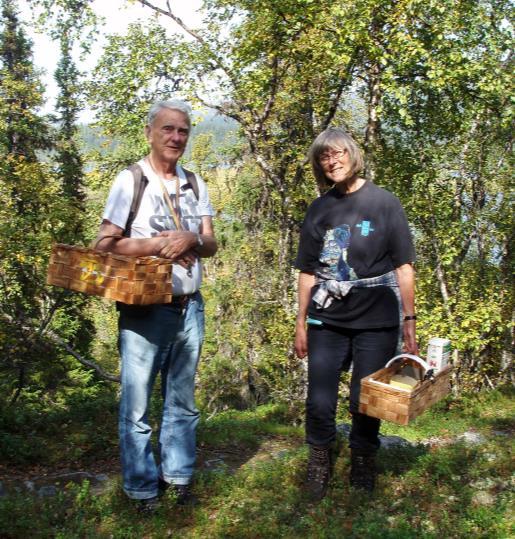 Ett 20-tal personer var med på årets höstutflykt inklusive Stig Jacobsson och Anita Stridvall från Sveriges
