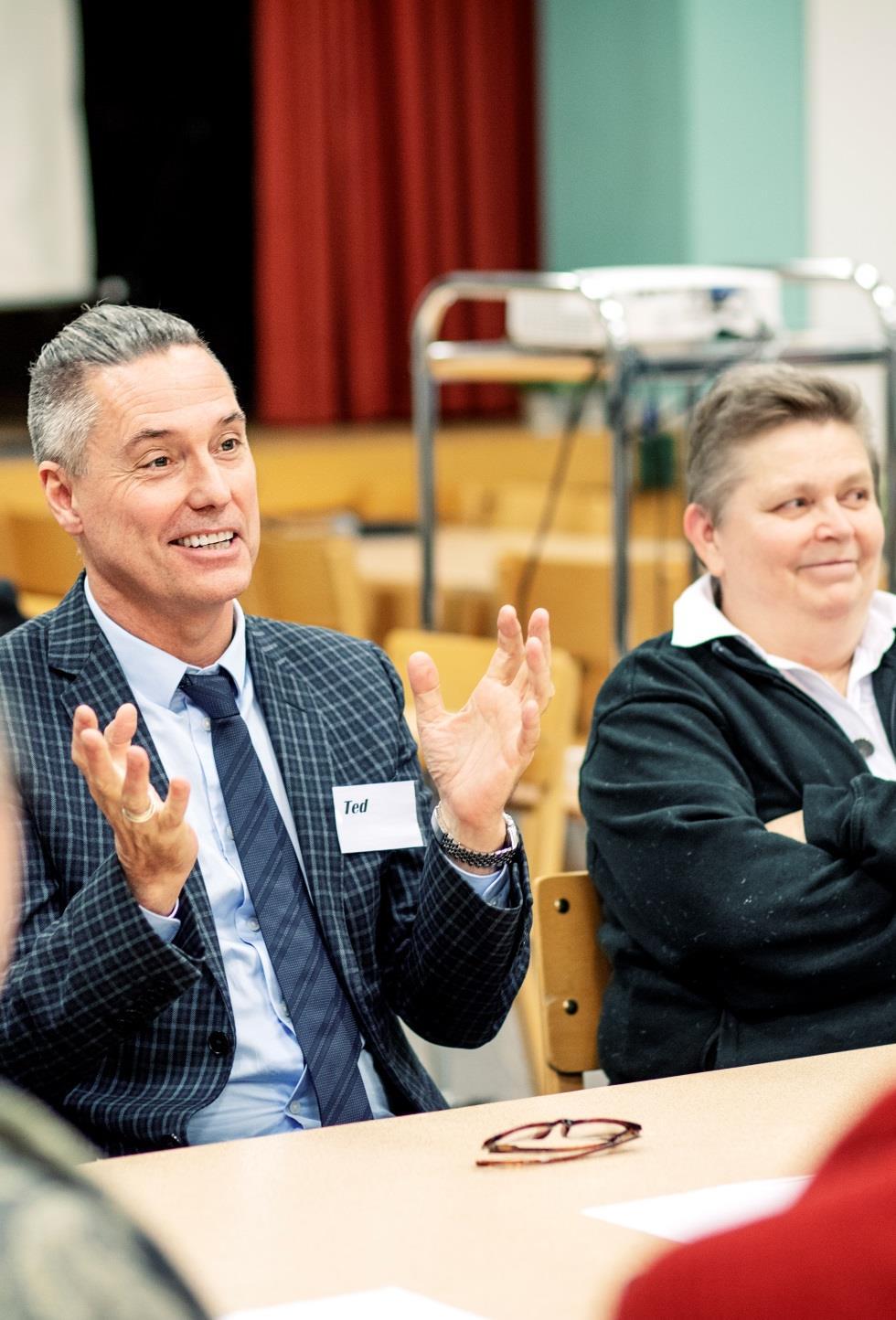 Sammanfattning Vid gruppdiskussionerna gav deltagarna många förslag på insatser inom områdena boende, mötesplatser och skola.