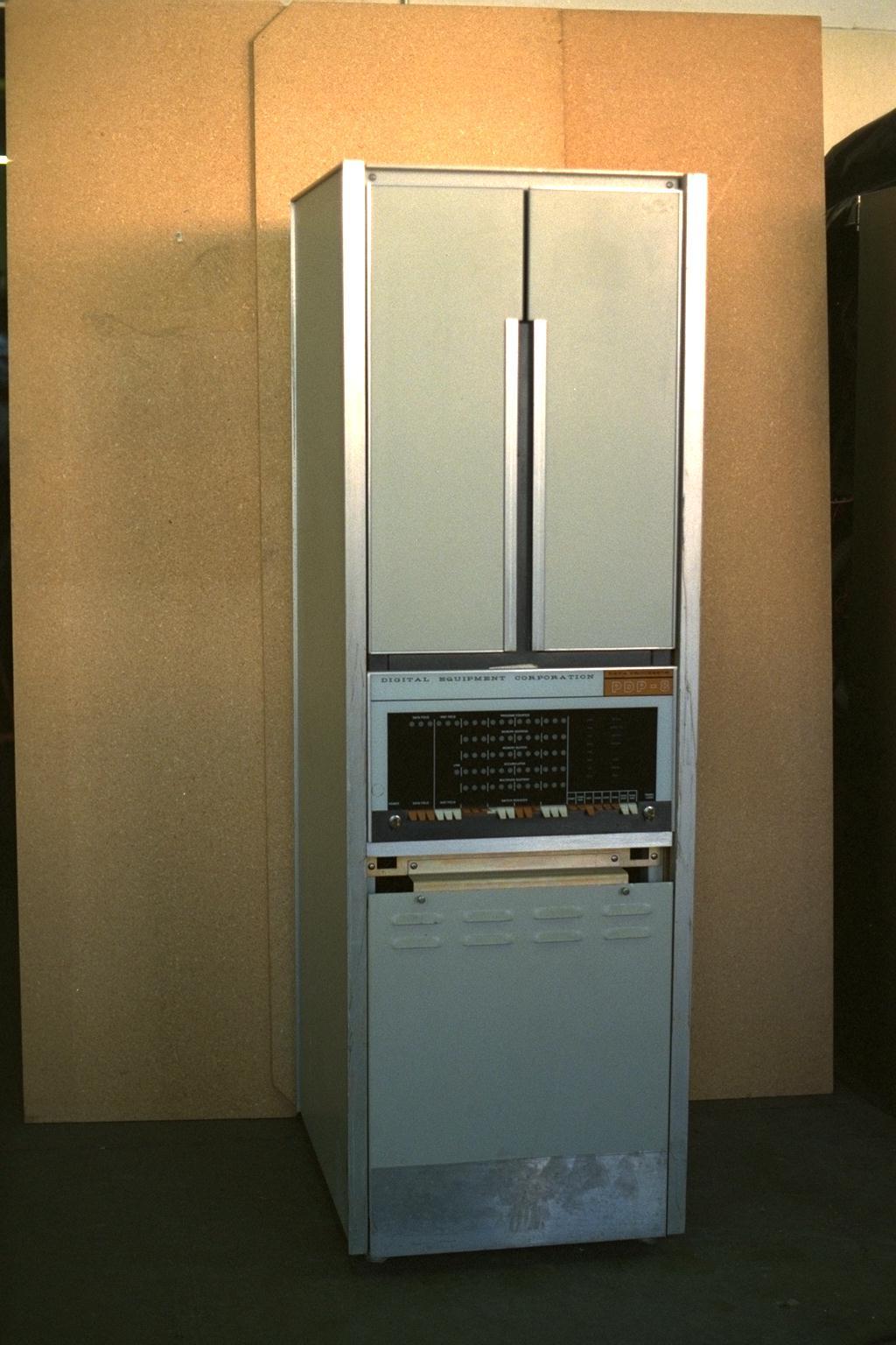 1960-talet, minidatorer 1963: PDP-8