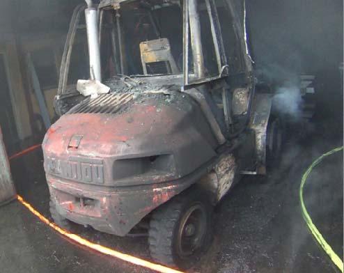 Orsak Då ägaren kom till platsen tog han kontakt med RL och uppgav att han misstänkte att det var en truck som orsakat branden. Detta kunde bekräftas när branden hade släckts och röken ventilerats ut.