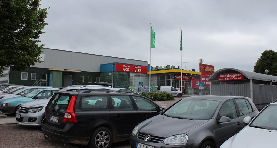 ETT FÅTAL MÖTS OCH PRATAR Observationerna på parkeringsytan 2 visar att ett