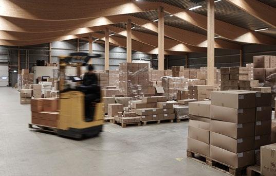 Tack vare vårt breda sortiment och våra globala samarbeten kan vi tillverka och lagerhålla våra produkter där du