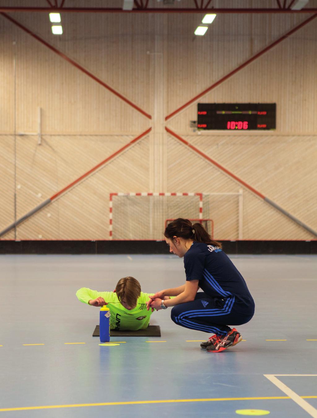 Idrott Vi på Fria Läroverken har lång erfarenhet av att kombinera idrott med gymnasiestudier. Idrott finns INTRESSET.