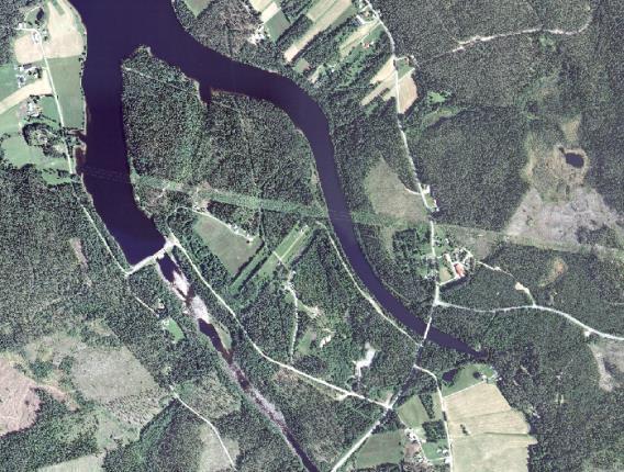 Kilforsens kraftverk Ägare: Vattenfall Effekt: 288 MW Årlig elproduktion: 970 GWh Turbintyp: Francis Fallhöjd: 99 m Medelvattenföring: 131 m 3 /s Torrfåra: Minimivattenföring: Byggår: 1953