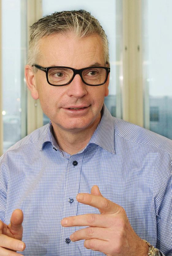 2 Skanska Niomånadersrapport, januari september Kommentarer från Skanskas VD och koncernchef Johan Karlström: Sammantaget är tredje kvartalet stabilt och Skanska levererar ökade intäkter, förbättrat