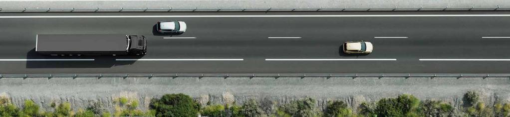 KÖRSTÖDSSYSTEM Med ett extra öga på vägen. Aktiv farthållare, kollisionsvarning och nödbroms. Följ trafikrytmen utan problem.