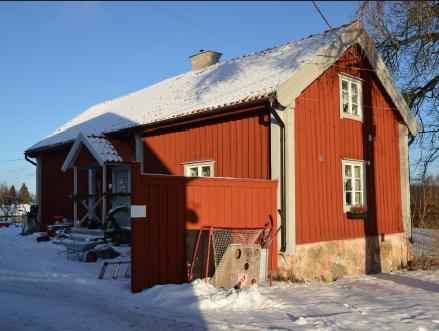 Befintliga byggnader utgör ett kulturhistoriskt värde enl. PBL 8:13, 8:17 och 4:16 samt 3 kap Miljöbalken och skall bevaras.