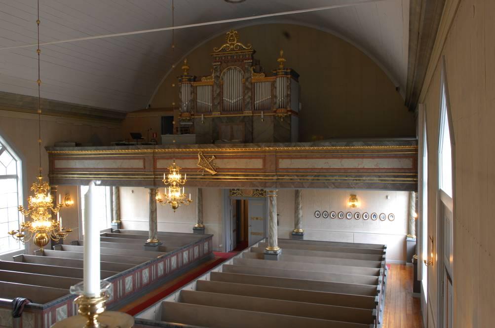 Läktarbarriär Läktarbarriären har tre horisontellt liggande sektioner.