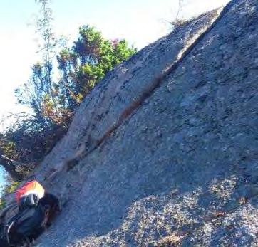 Översiktlig bergteknisk undersökning för DP Säm 2:1, Bovallstrand, Sotenäs kommun). Följande är en sammanfattning av utredningen.