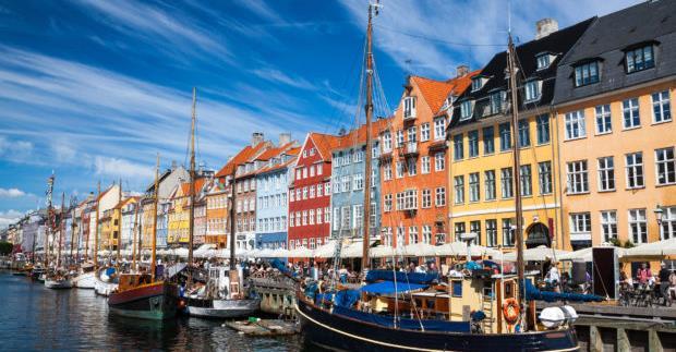 Köpenhamn och Gotland Storstadspuls och hygge i underbara Köpenhamn i en ny kombination vår gotländska favorit. Upplev två av våra populäraste resmål i försommarskrud! 4 dygn, avresa 19/5.