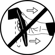 Fatta inte tag om manöverpanelen när ugnen förflyttas.