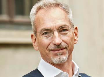 ett av dessa riskkapitalfinansierade uppstartsbolag. Alan har under längre perioder bott i Asien och USA då han arbetat med uppdrag i Europa, bland annat Storbritannien, Tyskland, Frankrike och Norge.