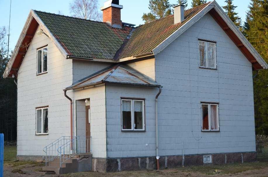 Se vidare bifogade kartor. Skyltat. Koordinater för Hästgården i Sveref 99 x=6389060 y=501154 och skogsskiftet x=6389020 y=502382 Areal Areal enligt mätning på ekonomisk karta är 3,69 ha.