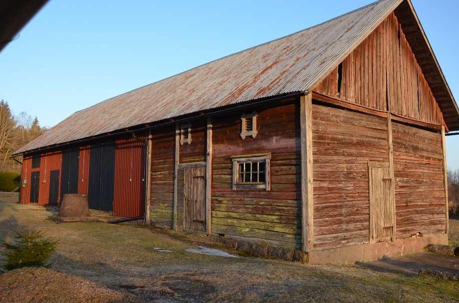Ladugård Äldre byggnad uppförd i