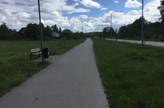 Sträckan utmed Gamla Dalarövägen uppfyller inte standarden för regionala cykelstråk. Det finns möjligheter att skapa regional standard eller se över annan sträckning. 12.