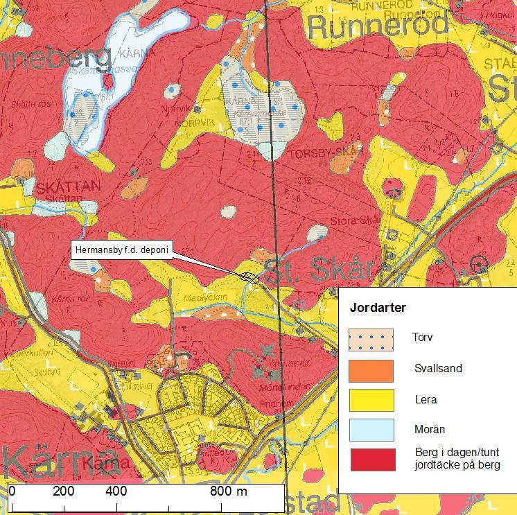 memo02.docx 2012-03-28 berg i norr. Mindre, osammanhängande områden med morän och svallsand finns i anslutning till höjdområden. Våtmarker med torv finns bl.a. i Kärnamosse norr om deponin.