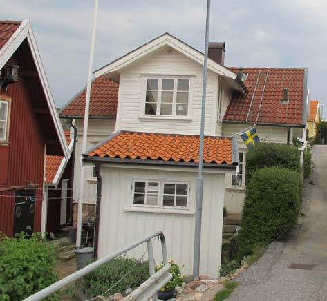 Möjlig utformning av taklätta längs västra fasaden Foto av befintlig