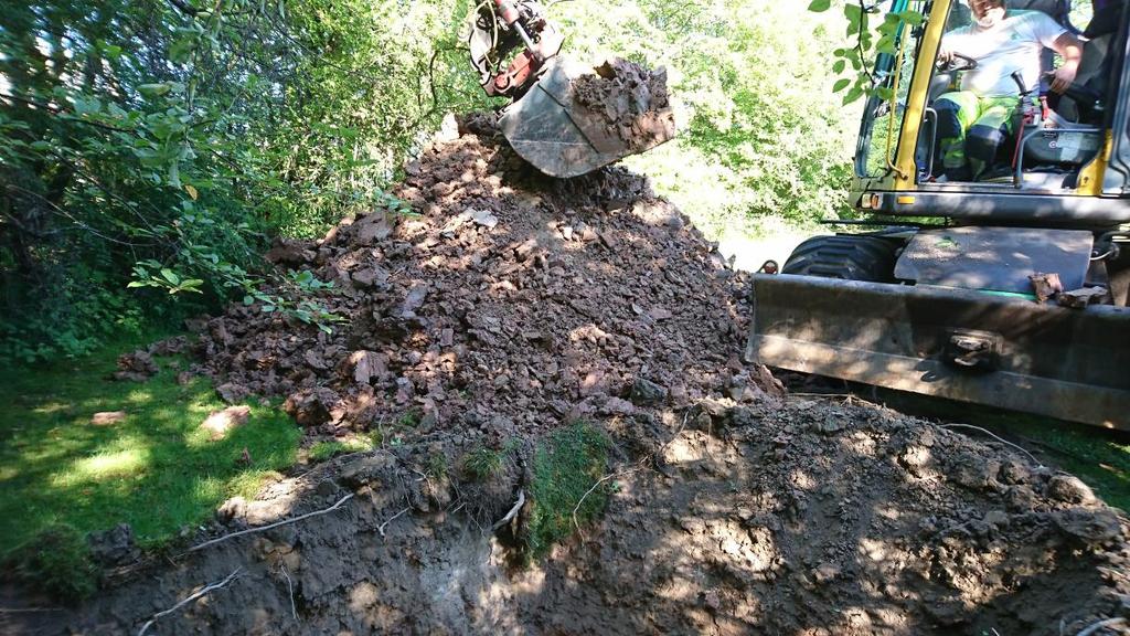 Prjektnummer 15028 BIAGA 5.3 2017-07-20 Bild 3; Uppschaktade massr från prvgrp ned till ca 3,5 m djup.