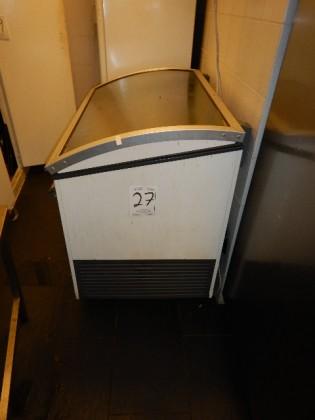 Frysbox med innehåll, Mått ca