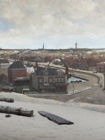 Här finns Panorama Mesdag, en rundmålning som är 14 meter hög x 120 meter lång.