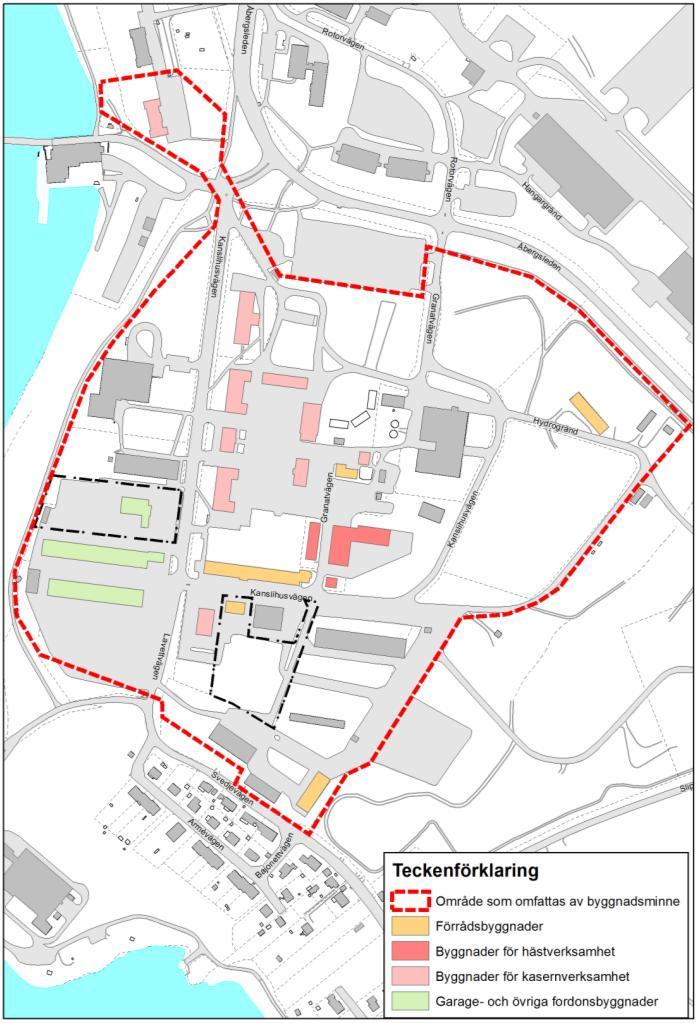 Områdets disposition och utbyggnadsordning A8 är uppförd enligt dåtidens monumentala och symmetriska disposition med kaserngården som en naturlig mittpunkt.