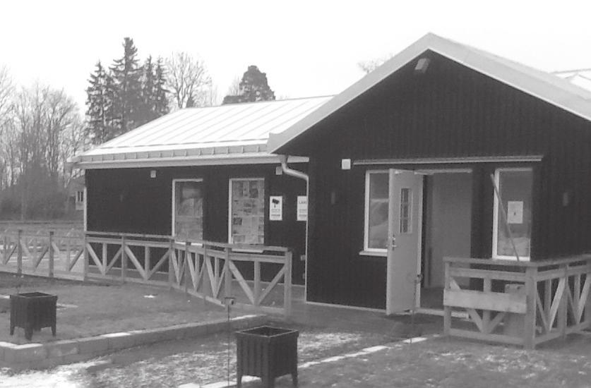 om och ut. I Rasbo bildades en bygdegårdsförening som 2002 kunde inviga Hall 2000 och skolan kunde sköta idrottsämnet på ett bra sätt.